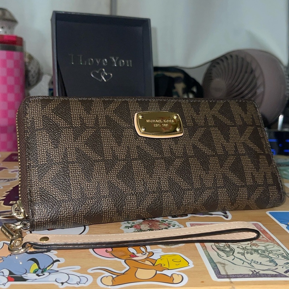 Michael Kors Jet Set Wallet